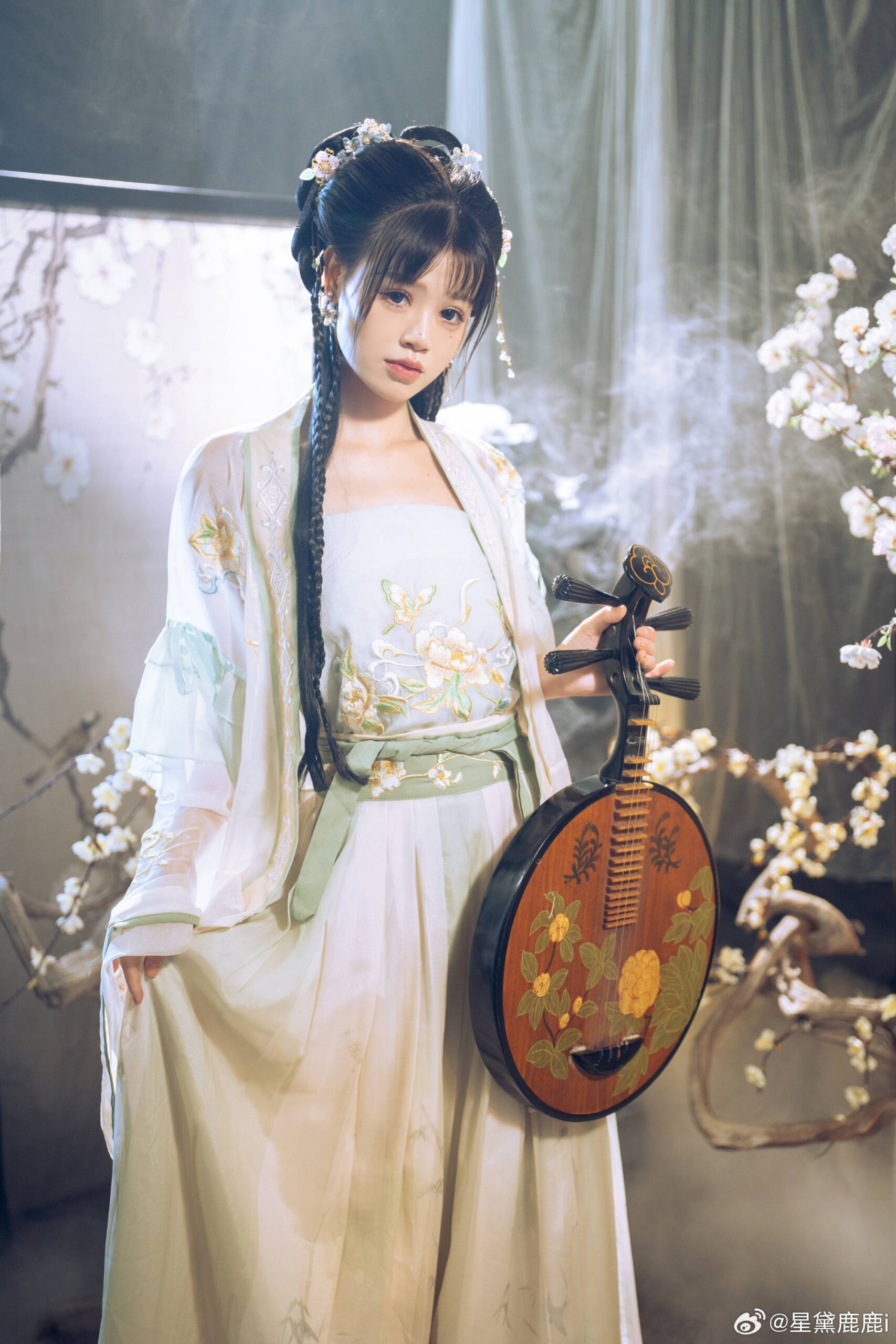 星黛鹿鹿i绿衣汉服COSPLAY写真