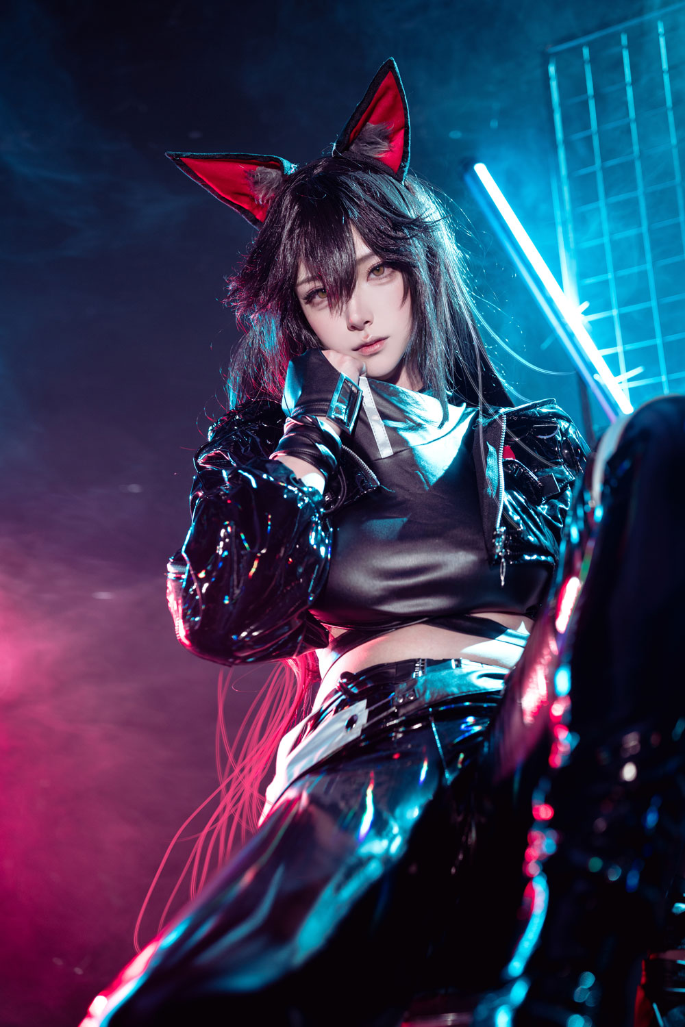 Seya-狮砸《明日方舟》德克萨斯音律联觉COSPLAY图片写真在线看
