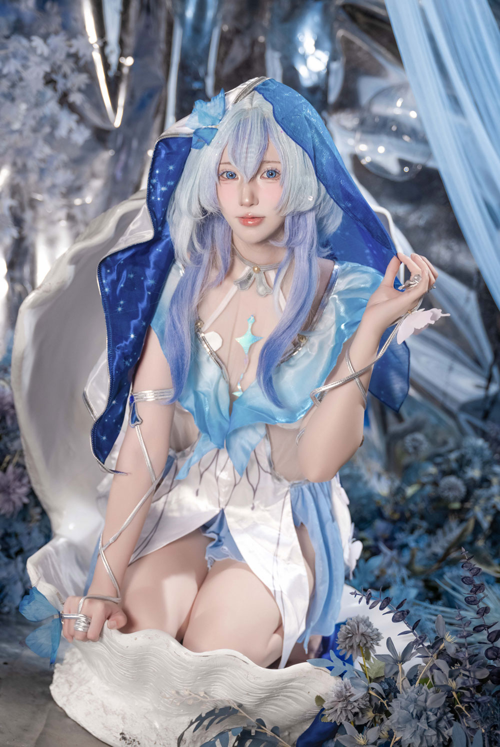 西园寺南歌《鸣潮》守岸人COSPLAY图片写真在线看