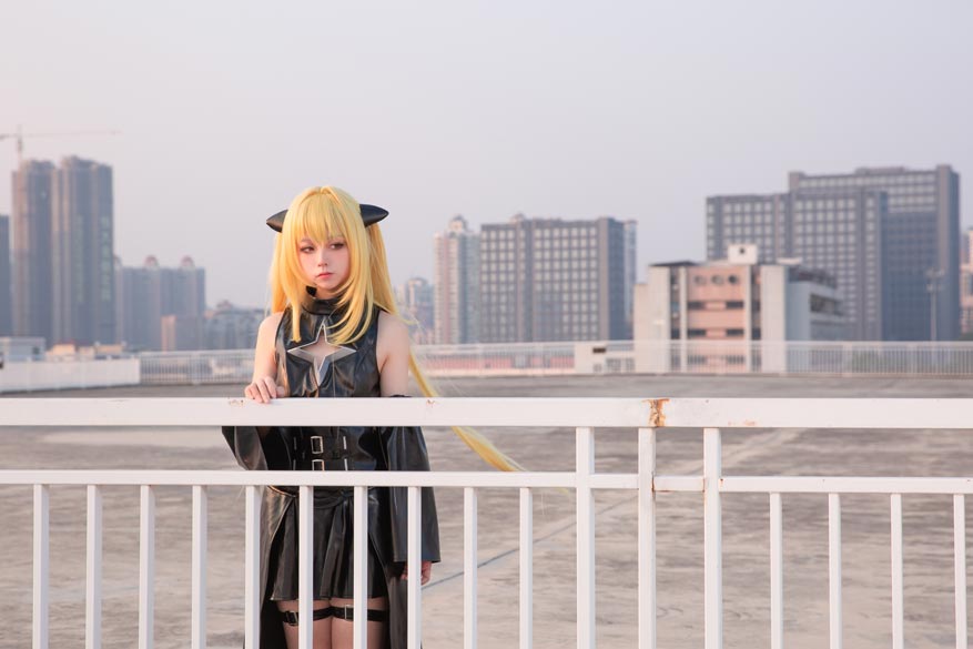 G44不会受伤 小暗常服COS美图在线