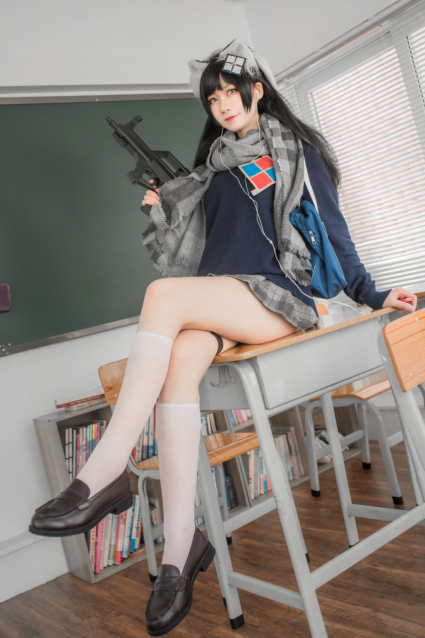 izumi泉桃子 纯白毕业季COS写真图片在线