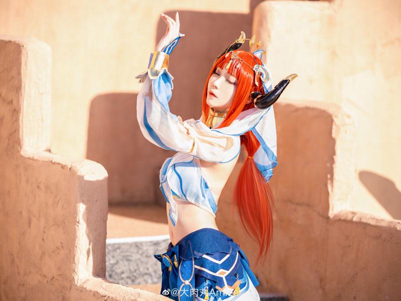 大肉丸Amiee《原神》妮露cosplay图片