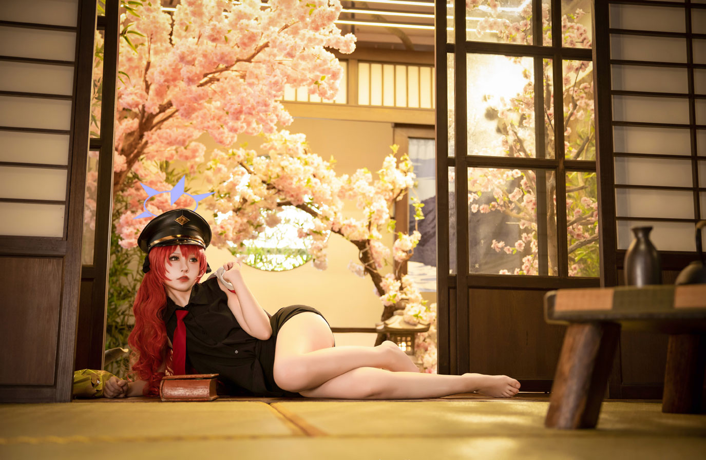 G44不会受伤《碧蓝档案》伊吕波COS美图推荐