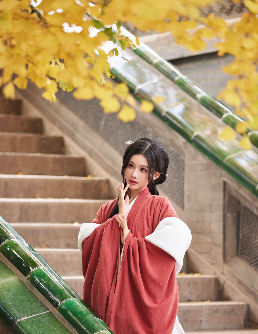 古风COSER AAAyu阿玉 最新汉服写真欣赏