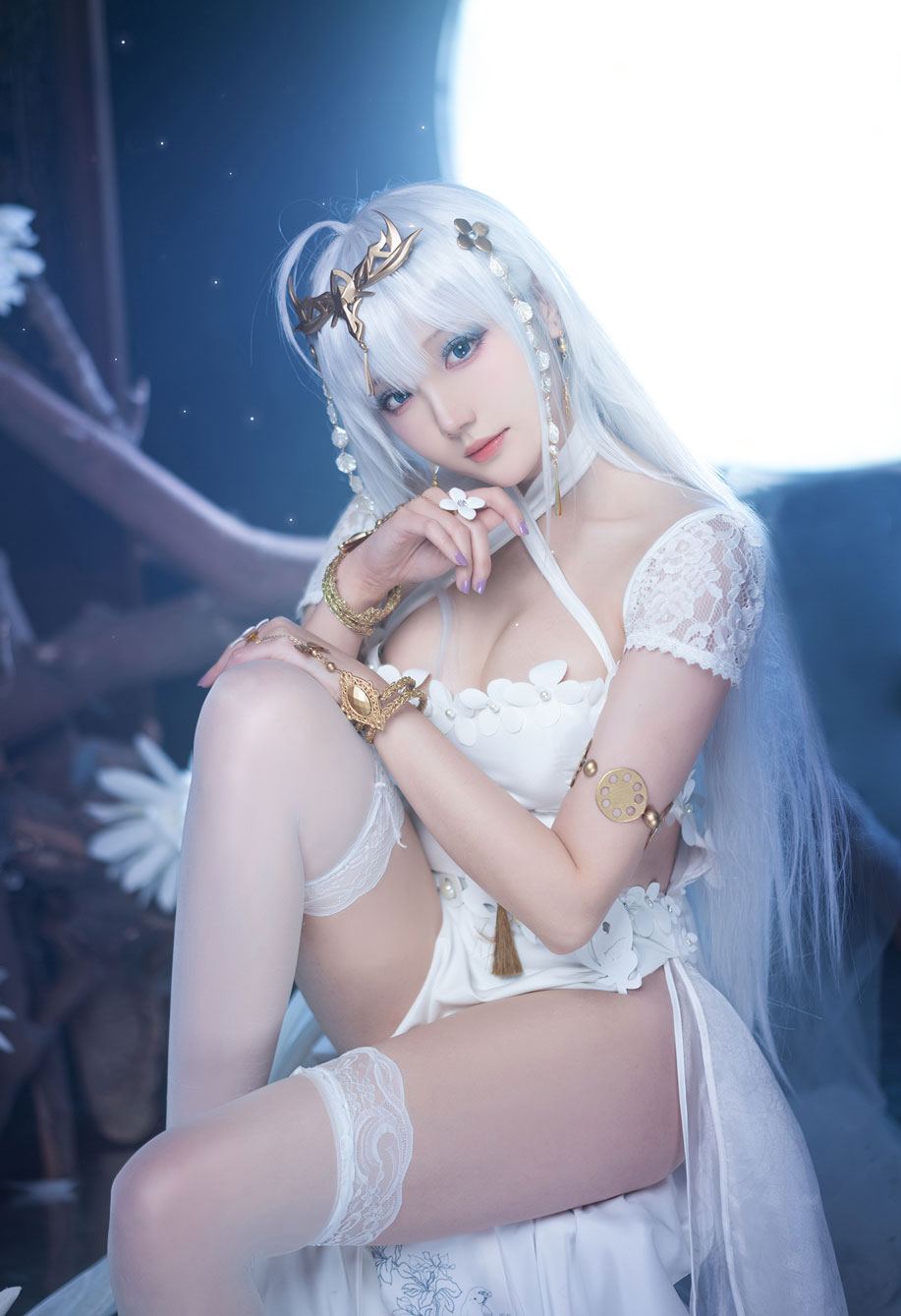 瓜希酱COS《碧蓝航线》埃姆登白色礼服美极了